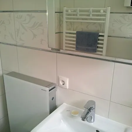 Ferienwohnung Rosengrund 30b *